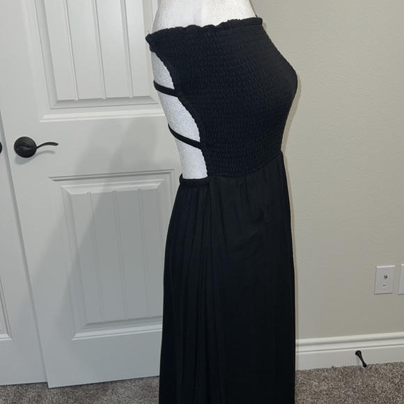 Chaser Anita Maxi Dress in Black - Picture 9 of 10